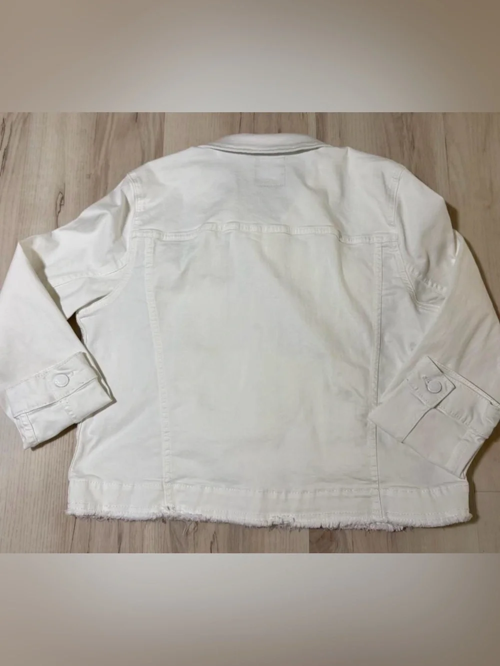 Simply Vera Vera Wang Women’s White Denim Jacket. Size Large - Picture 3 of 8